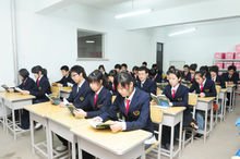 沈阳菁华商业管理学校