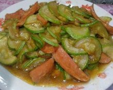 火腿肠炒西葫