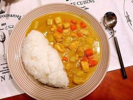 土豆咖喱鸡盖浇饭