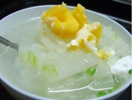 咸蛋瘦肉滚节瓜汤