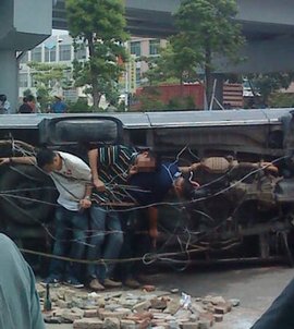 7·23广东佛山村民火烧民警事件