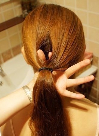 自己如何简单盘发_360问答