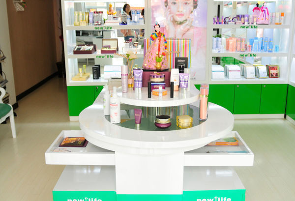 坞墙清华街新生活化妆品店室内装修视频_360