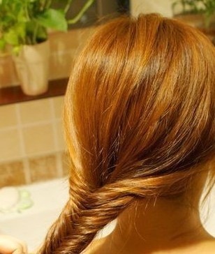 自己如何简单盘发_360问答