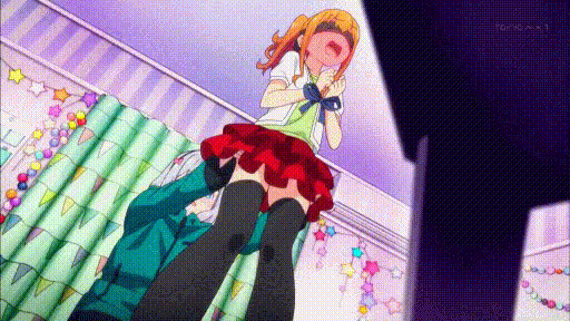 美女沐浴突然起身谁说没穿明明是藕荷色丁字裤